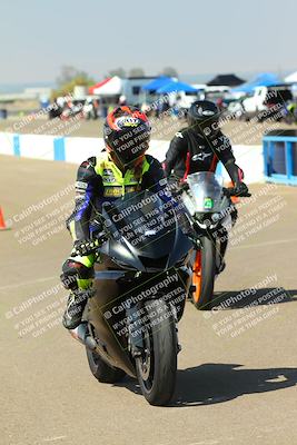 media/Sep-20-2025-TrackDaz (Sat) [[27f0cde673]]/Around the Pits/